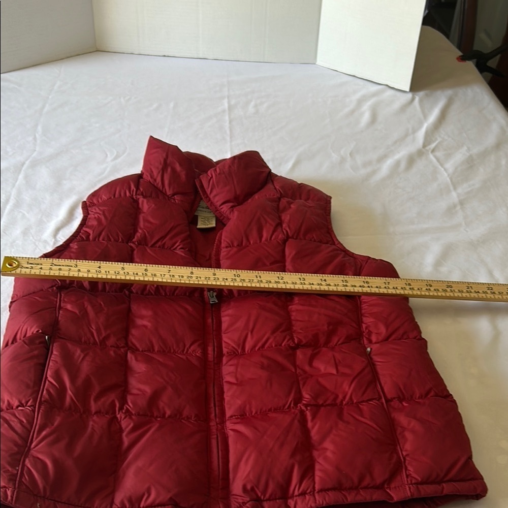 Eddie Bauer Red Quilted Vest for Cold Weather - Picture 3 of 6